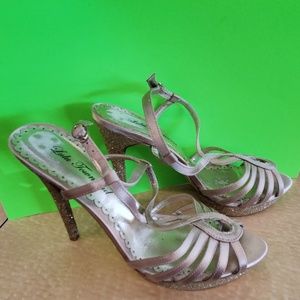 Lulu Townsend heel...size 7 1/2M